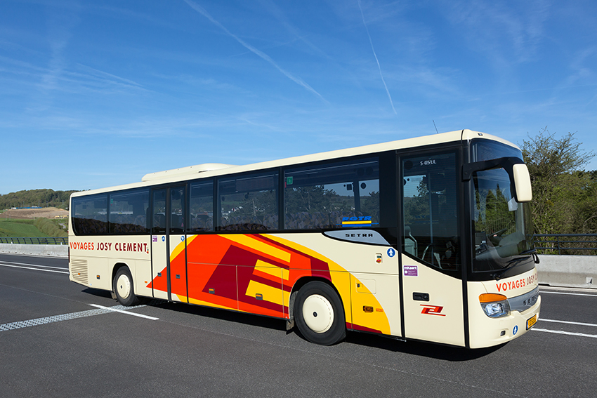 1 Chauffeurs Autobus (m/f) auxiliaire pour +/- 2H/Jour Période scolaire + Plusieurs Chauffeurs Autobus (m/f) à temps plein